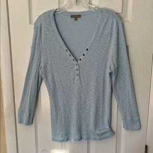Lilla P woman’s ribbed snap front Henley top light blue long sleeve Large